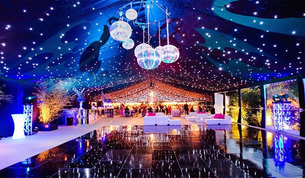 300 MODEL SÂN KHẤU